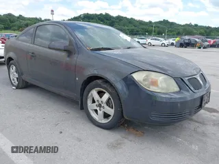 2009 Pontiac G5 z VIN 1G2AS18H297141322, wystawiony jako IAAI lot #42515351 z przebiegiem 247 629 mil mil oraz . Historia ofert i sprzedaży dostępna na DreamBid. Obrazek 1.