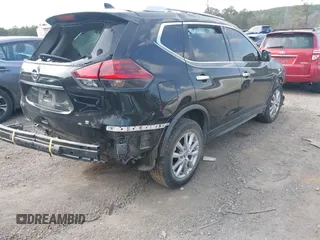 2018 Nissan Rogue SV with VIN KNMAT2MV0JP615945, listed as a IAAI auction lot 41709989 with 81,791 mi miles. Bid and sale history available at carsss.com. Image 4.