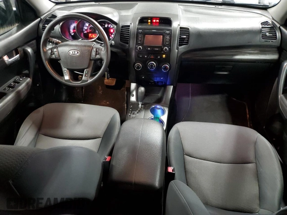 2013 Kia Sorento LX with VIN 5XYKTCA61DG401531, listed as a Copart auction lot 43551355 with 191,920 mi miles and Salvage Title. Bid and sale history available at carsss.com. Image 8.
