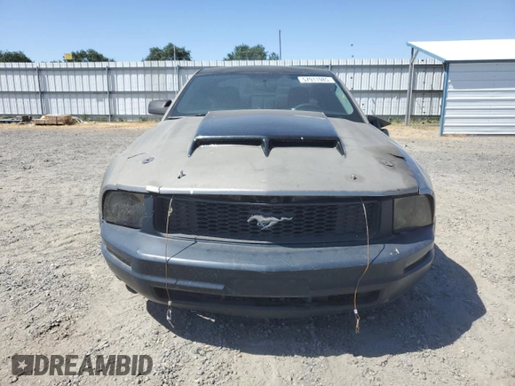 2008 Ford Mustang Deluxe with VIN 1ZVHT80N485150290, listed as a Copart auction lot 57911985 with 217,296 mi miles and Salvage title. Bid and sale history available at DreamBid. Image 5.
