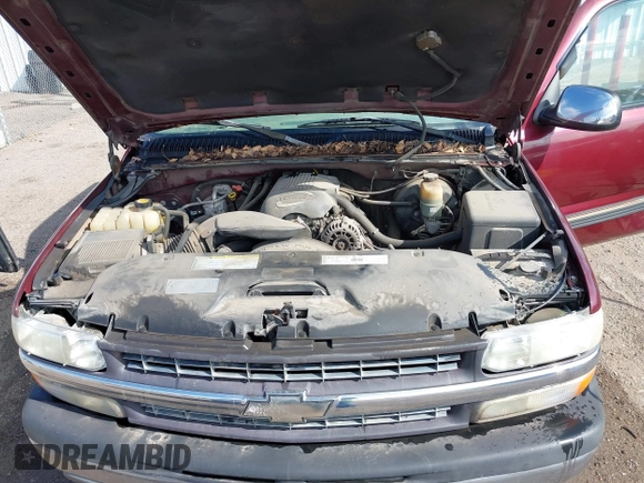 2001 Chevrolet Silverado 1500 LS with VIN 2GCEC19T311199096, listed as a IAAI auction lot 41919758 with 130,632 mi miles. Bid and sale history available at carsss.com. Image 10.