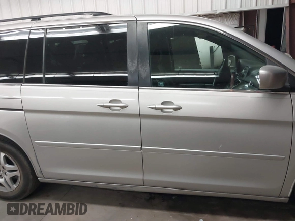 2006 Honda Odyssey EX-L with VIN 5FNRL38626B408275, listed as a IAAI auction lot 41789216 with 249,737 mi miles. Bid and sale history available at carsss.com. Image 13.