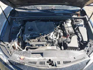 2018 Toyota Camry LE z VIN 4T1B11HK4JU067885, wystawiony jako IAAI lot #41885909 z przebiegiem 122 020 mil mil oraz . Historia ofert i sprzedaży dostępna na DreamBid. Obrazek 10.