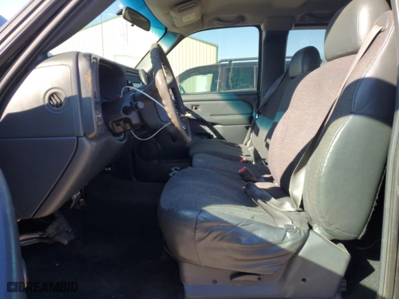 2002 Chevrolet Silverado 1500 LS with VIN 2GCEC19W521323722, listed as a Copart auction lot 42451505 with 290,758 mi miles and Salvage Title. Bid and sale history available at carsss.com. Image 7.