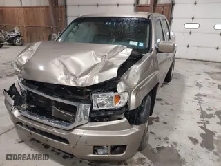 2011 Honda Ridgeline RTS with VIN 5FPYK1F4XBB008020, listed as a IAAI auction lot 41817310 with 227,803 mi miles. Bid and sale history available at carsss.com. Image 6.
