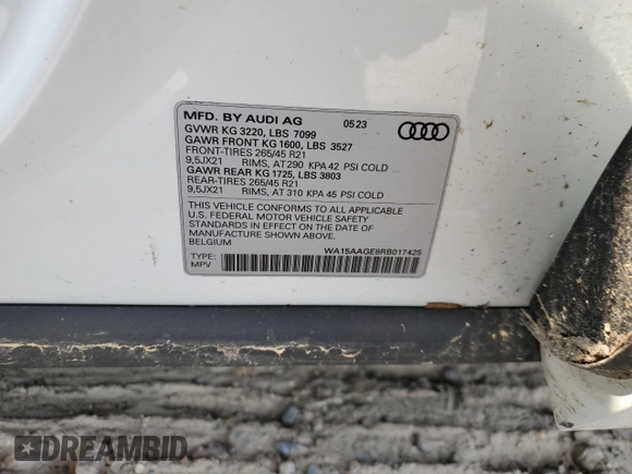 2024 Audi Q8 e-tron Premium Plus z VIN WA15AAGE8RB017425, wystawiony jako Copart lot #66139974 z przebiegiem Nie podano mil oraz Szkody całkowita. Historia ofert i sprzedaży dostępna na DreamBid. Obrazek 13.