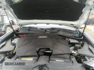 2021 Audi Q8 Premium Plus with VIN WA1EVAF11MD005634, listed as a IAAI auction lot 41919643 with 36,392 mi miles. Bid and sale history available at carsss.com. Image 10.