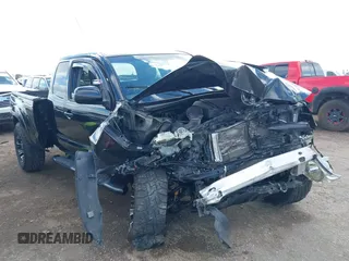 2005 Toyota Tacoma z VIN 5TEUU42N75Z097081, wystawiony jako IAAI lot #41707137 z przebiegiem 112 643 mil mil oraz . Historia ofert i sprzedaży dostępna na DreamBid. Obrazek 1.