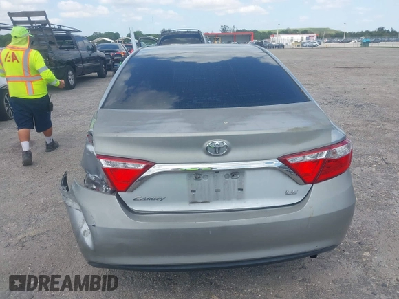 2015 Toyota Camry XLE with VIN 4T1BF1FK0FU093475, listed as a IAAI auction lot 42061877 with 131,618 mi miles. Bid and sale history available at carsss.com. Image 16.