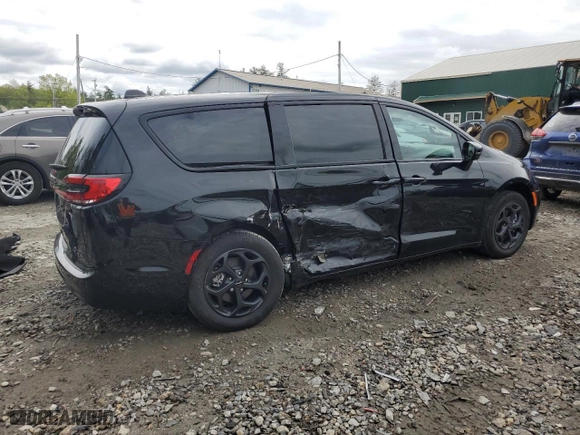 2023 Chrysler Pacifica Hybrid Limited with VIN 2C4RC1S77PR604580, listed as a Copart auction lot 55329464 with 2,497 mi miles and Salvage Title. Bid and sale history available at carsss.com. Image 3.