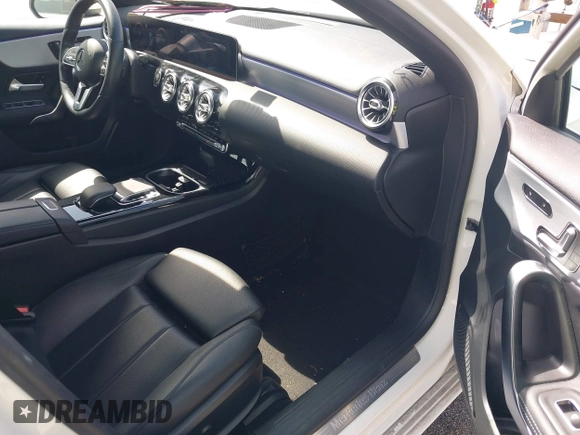 2020 Mercedes-Benz A 220 с VIN W1K3G4EB6LJ233590, выставлен на аукционе IAAI как лот 42556912 с пробегом 48 876 миль миль и . История ставок и продаж доступна на DreamBid. Изображение 5.