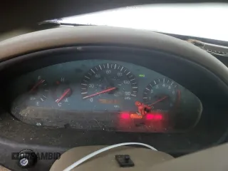 2002 Mitsubishi Galant ES z VIN 4A3AA46G82E139759, wystawiony jako Copart lot #83616994 z przebiegiem 184 814 mil mil oraz Szkoda całkowita • Salvage title. Historia ofert i sprzedaży dostępna na DreamBid. Obrazek 9.