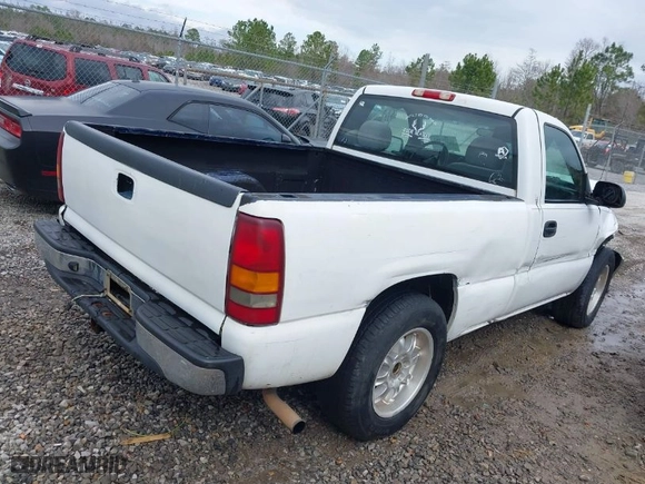 1999 GMC New Sierra 1500 SL with VIN 1GTEC14W0XZ502594, listed as a IAAI auction lot 41386402 with 318,841 mi miles. Bid and sale history available at carsss.com. Image 4.