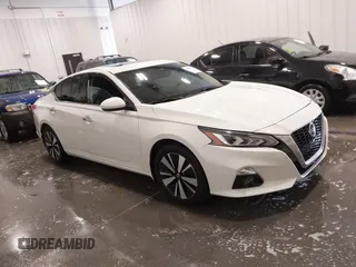 2020 Nissan Altima SV z VIN 1N4BL4DV4LN321193, wystawiony jako IAAI lot #42016762 z przebiegiem 87 178 mil mil oraz . Historia ofert i sprzedaży dostępna na DreamBid. Obrazek 1.