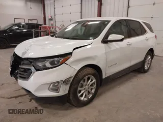 2020 Chevrolet Equinox LT z VIN 2GNAXKEV9L6211829, wystawiony jako IAAI lot #41890729 z przebiegiem 104 076 mil mil oraz . Historia ofert i sprzedaży dostępna na DreamBid. Obrazek 2.