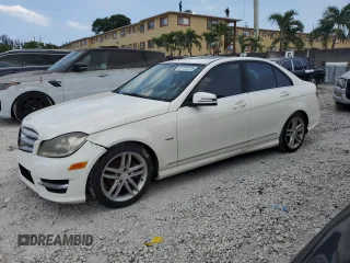 2012 Mercedes-Benz C 250 Sport z VIN WDDGF4HB0CA650591, wystawiony jako Copart lot #57727215 z przebiegiem 106 408 mil mil oraz Czysty tytuł • Clean title. Historia ofert i sprzedaży dostępna na DreamBid. Obrazek 1.