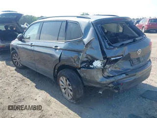 2019 Volkswagen Tiguan S с VIN 3VV1B7AX4KM085980, выставлен на аукционе IAAI как лот 42156717 с пробегом 103 104 миль миль и . История ставок и продаж доступна на DreamBid. Изображение 3.