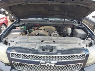 2008 Chevrolet Tahoe LTZ with VIN 1GNFC13J48R168234, listed as a IAAI auction lot 42279895 with 170,161 mi miles and . Bid and sale history available at DreamBid. Image 10.