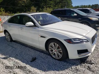 2017 Jaguar XF 35t Premium with VIN SAJBD4BV1HCY29667, listed as a Copart auction lot 75490794 with 59,636 mi miles and Clean Title. Bid and sale history available at carsss.com. Image 4.