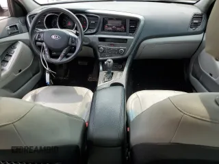 2012 Kia Optima LX z VIN KNAGM4A74C5296344, wystawiony jako Copart lot #58660875 z przebiegiem 151 386 mil mil oraz Szkoda całkowita • Salvage title. Historia ofert i sprzedaży dostępna na DreamBid. Obrazek 8.