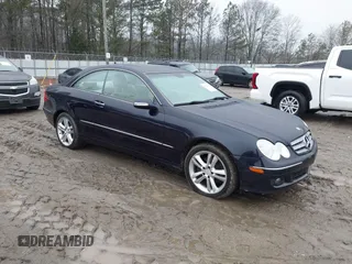 2009 Mercedes-Benz CLK 350 with VIN WDBTJ56H89F266458, listed as a IAAI auction lot 41441352 with 130,570 mi miles and . Bid and sale history available at DreamBid. Image 1.