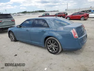 2014 Chrysler 300 S z VIN 2C3CCABG9EH276480, wystawiony jako Copart lot #55937975 z przebiegiem 98 129 mil mil oraz Czysty tytuł • Clean title. Historia ofert i sprzedaży dostępna na DreamBid. Obrazek 2.