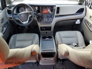 2017 Toyota Sienna XLE Auto Access Seat with VIN 5TDYZ3DC3HS801416, listed as a Copart auction lot 45015455 with 66,951 mi miles and Salvage Title. Bid and sale history available at carsss.com. Image 8.