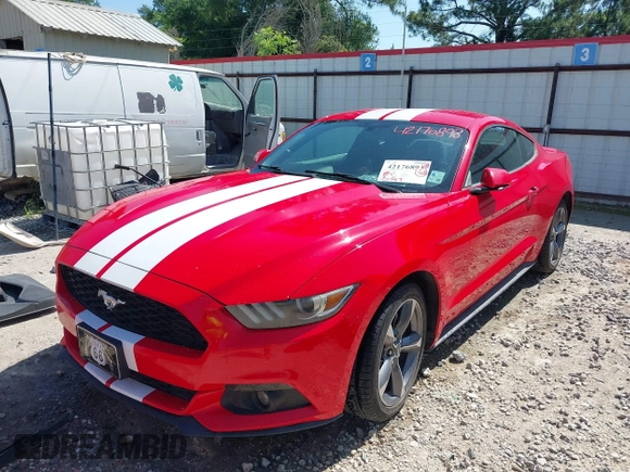 2015 Ford Mustang EcoBoost z VIN 1FA6P8TH3F5337916, wystawiony jako IAAI lot #42176893 z przebiegiem 120 757 mil mil oraz . Historia ofert i sprzedaży dostępna na DreamBid. Obrazek 6.