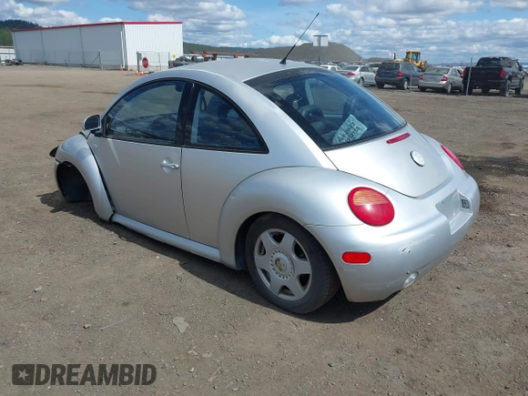 1999 Volkswagen Beetle GLX with VIN 3VWDD21C3XM457125, listed as a IAAI auction lot 39129482 with 156,710 mi miles and . Bid and sale history available at DreamBid. Image 3.