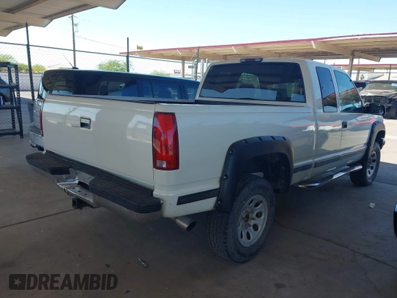 1995 GMC Sierra 1500 z VIN 2GTEK19K9S1591415, wystawiony jako IAAI lot #42011093 z przebiegiem 334 476 mil mil oraz . Historia ofert i sprzedaży dostępna na DreamBid. Obrazek 4.