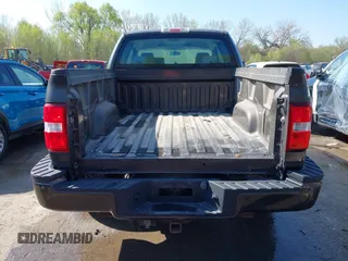 2006 Ford F-150 STX z VIN 1FTRX02W56KB40160, wystawiony jako IAAI lot #41992886 z przebiegiem 107 910 mil mil oraz . Historia ofert i sprzedaży dostępna na DreamBid. Obrazek 16.
