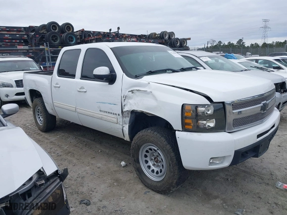 2009 Chevrolet Silverado 1500 LTZ with VIN 3GCEK33MX9G111454, listed as a IAAI auction lot 41148492 with 303,878 mi miles. Bid and sale history available at carsss.com. Image 13.