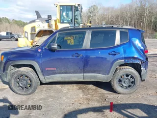 2018 Jeep Renegade Trailhawk with VIN ZACCJBCB8JPH88816, listed as a IAAI auction lot 41649502 with 94,282 mi miles. Bid and sale history available at carsss.com. Image 15.