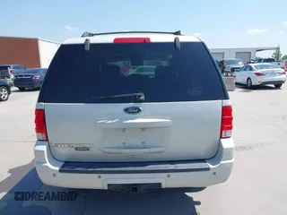 2006 Ford Expedition z VIN 1FMPU195X6LA76819, wystawiony jako IAAI lot #42047702 z przebiegiem 290 392 mil mil oraz . Historia ofert i sprzedaży dostępna na DreamBid. Obrazek 16.