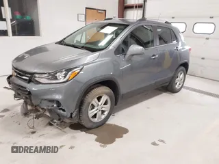 2019 Chevrolet Trax LT with VIN KL7CJPSB8KB937572, listed as a IAAI auction lot 42032722 with 103,132 mi miles. Bid and sale history available at carsss.com. Image 20.