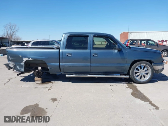 2007 Chevrolet Silverado 1500 LS with VIN 2GCEC13V771133752, listed as a IAAI auction lot 41767688 with 253,845 mi miles and . Bid and sale history available at DreamBid. Image 13.