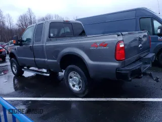 2008 Ford Super Duty F-250 SRW XL with VIN 1FTSX21588EB73614, listed as a Copart auction lot 84438274 with 87,240 mi miles and Clean Title. Bid and sale history available at carsss.com. Image 2.