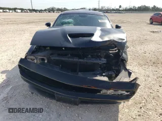 2019 Dodge Challenger R/T Scat Pack z VIN 2C3CDZFJ0KH540554, wystawiony jako Copart lot #56832535 z przebiegiem 59 298 mil mil oraz Szkoda całkowita • Salvage title. Historia ofert i sprzedaży dostępna na DreamBid. Obrazek 5.