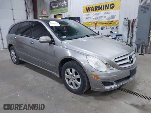 2006 Mercedes-Benz R 3.5L with VIN 4JGCB65EX6A017255, listed as a IAAI auction lot 42216340 with 169,967 mi miles and . Bid and sale history available at carsss.com. Image 1.