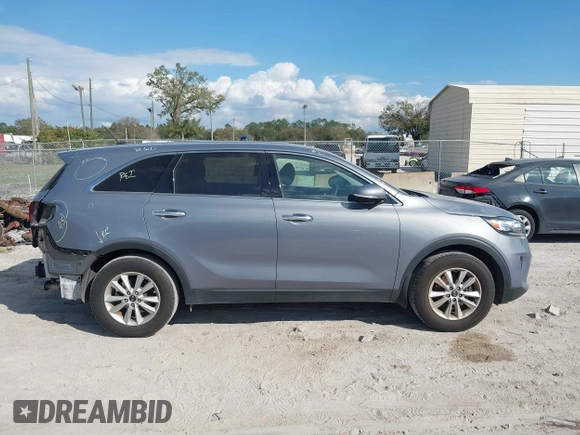 2020 Kia Sorento LX with VIN 5XYPG4A35LG699327, listed as a IAAI auction lot 41526707 with 94,517 mi miles. Bid and sale history available at carsss.com. Image 13.