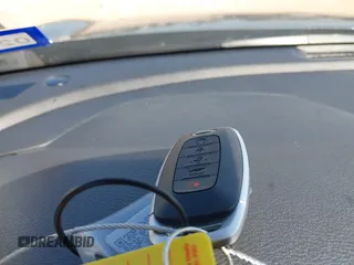2025 Nissan Sentra SR z VIN 3N1AB8DV8SY309598, wystawiony jako IAAI lot #42460527 z przebiegiem 3 690 mil mil oraz . Historia ofert i sprzedaży dostępna na DreamBid. Obrazek 11.