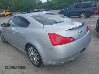 2015 Infiniti Q60 S Limited z VIN JN1CV6EK6FM871680, wystawiony jako IAAI lot #42253006 z przebiegiem 113 513 mil mil oraz . Historia ofert i sprzedaży dostępna na DreamBid. Obrazek 3.