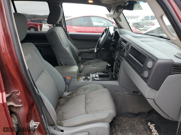 2007 Jeep Commander Sport with VIN 1J8HG48PX7C672897, listed as a Copart auction lot 43740985 with 185,674 mi miles and Salvage Title. Bid and sale history available at carsss.com. Image 7.