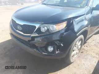2012 Kia Sorento LX with VIN 5XYKT4A67CG247010, listed as a IAAI auction lot 42028544 with 223,389 mi miles. Bid and sale history available at carsss.com. Image 6.