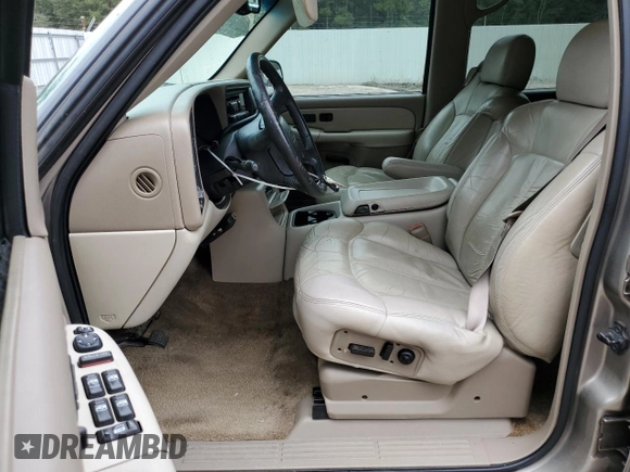2001 Chevrolet Suburban LT with VIN 3GNEC16T81G165920, listed as a Copart auction lot 74528454 with 275,334 mi miles and Salvage Title. Bid and sale history available at carsss.com. Image 7.