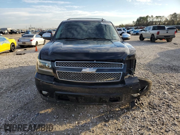 2011 Chevrolet Suburban LT with VIN 1GNSCJE03BR158949, listed as a Copart auction lot 86260394 with 197,012 mi miles and Salvage Title. Bid and sale history available at carsss.com. Image 5.