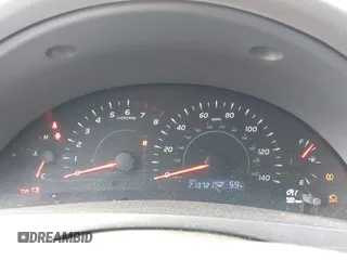 2008 Toyota Camry LE z VIN 4T1BE46K68U774036, wystawiony jako IAAI lot #42349132 z przebiegiem 213 721 mil mil oraz . Historia ofert i sprzedaży dostępna na DreamBid. Obrazek 7.