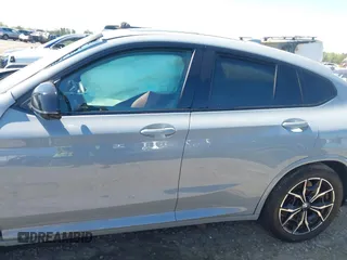 2023 BMW X4 M40i z VIN 5UX43DT06P9T36381, wystawiony jako IAAI lot #41999429 z przebiegiem 21 444 mil mil oraz . Historia ofert i sprzedaży dostępna na DreamBid. Obrazek 13.
