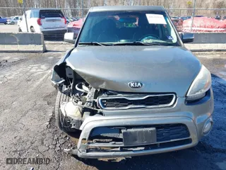 2013 Kia Soul + with VIN KNDJT2A67D7526729, listed as a IAAI auction lot 41678356 with 189,924 mi miles. Bid and sale history available at carsss.com. Image 6.
