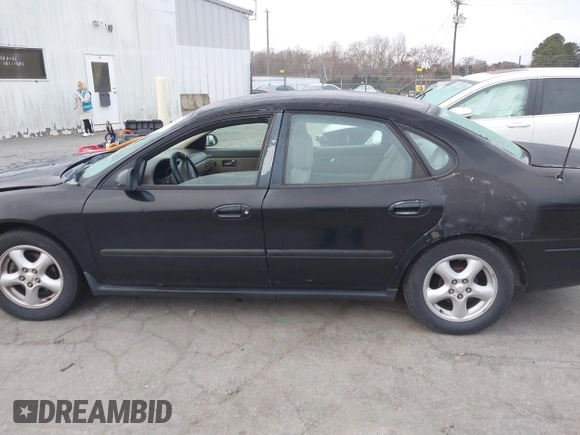 2000 Ford Taurus SE with VIN 1FAFP53U9YA252519, listed as a IAAI auction lot 41247046 with 317,910 mi miles and . Bid and sale history available at DreamBid. Image 13.